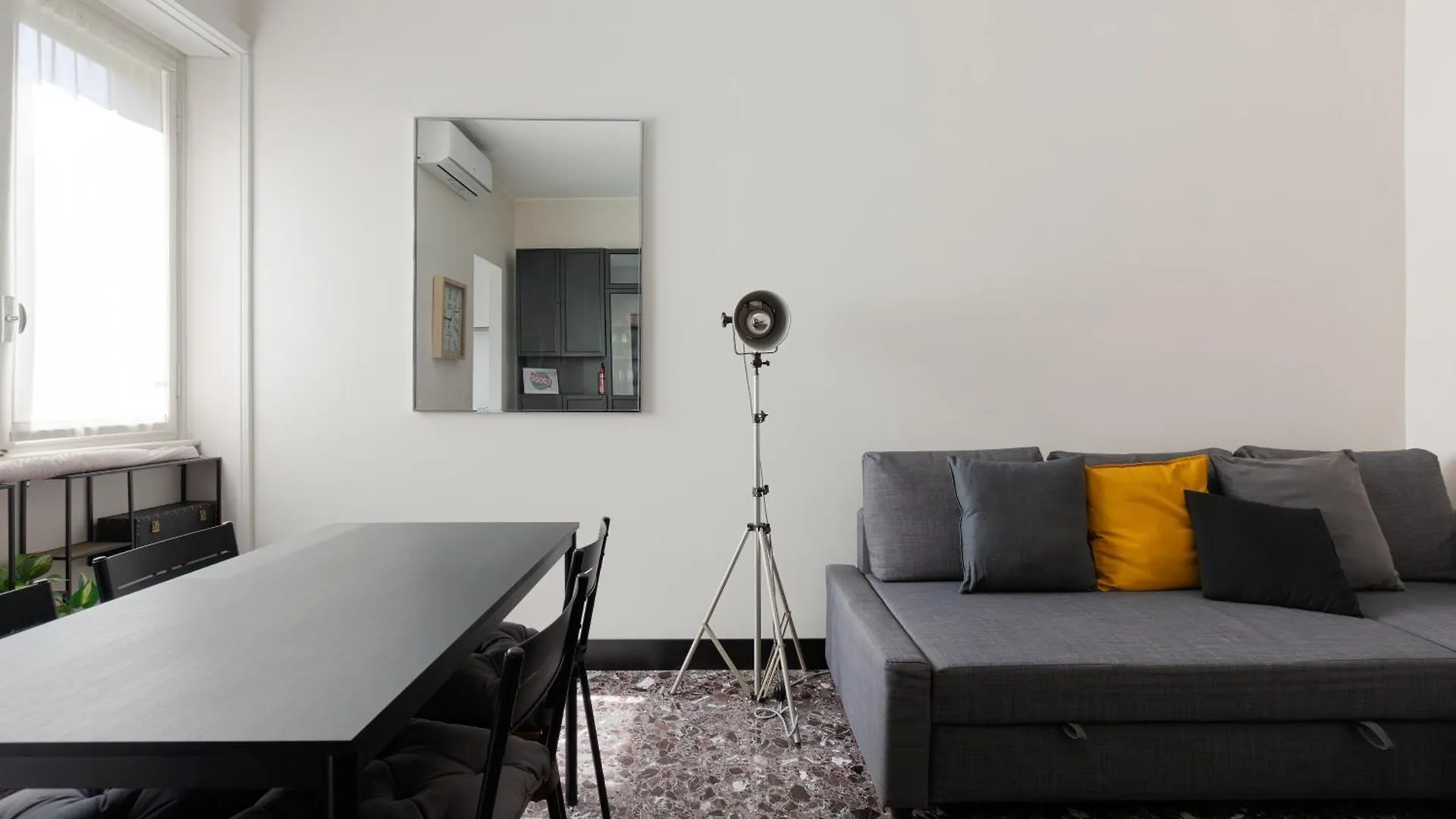 Lejlighed Cosy Apt Mudec -Via Tortona District Milano